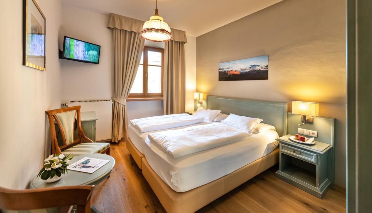 Hotel Zum Turm كاستيلِروتّو المظهر الخارجي الصورة