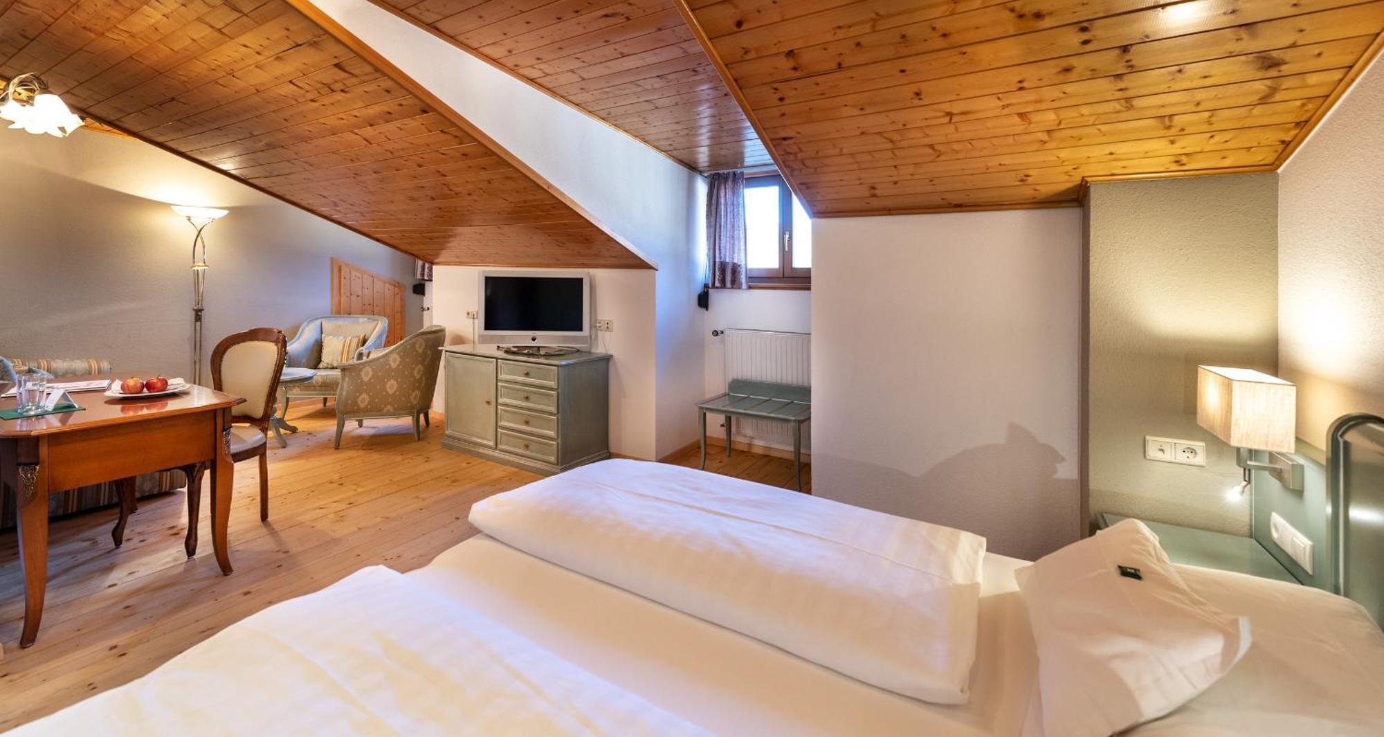 Hotel Zum Turm كاستيلِروتّو المظهر الخارجي الصورة