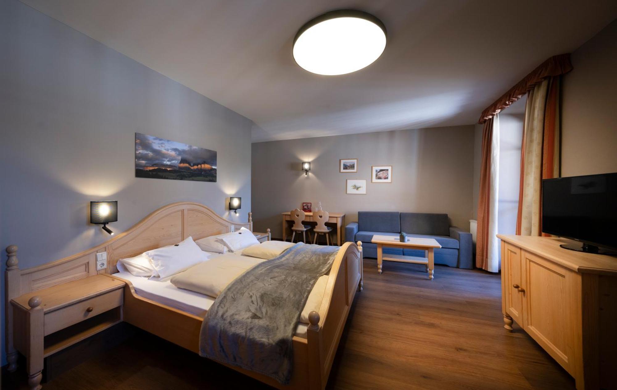 Hotel Zum Turm كاستيلِروتّو المظهر الخارجي الصورة