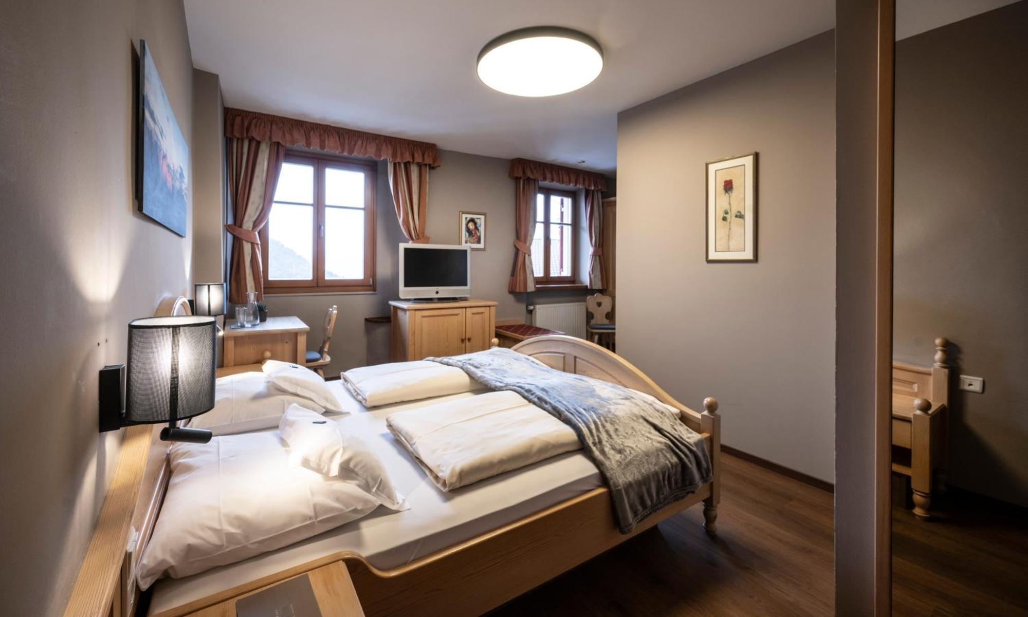 Hotel Zum Turm كاستيلِروتّو المظهر الخارجي الصورة
